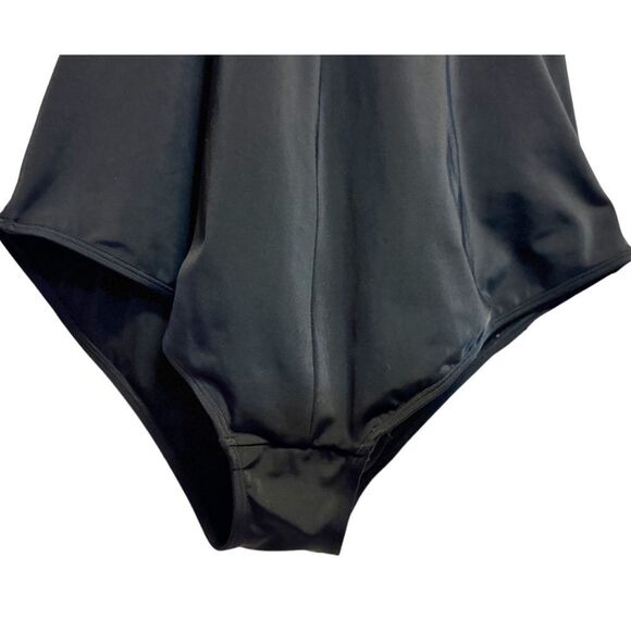 Torrid Black Wireless Ruched Cap Sleeve One Piece Swimsuit Size: 3 3XL - Picture 6 of 15